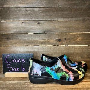 Womens Crocs Neria Pro II Black Tie Dye Slip Resistant Clogs Shoes Size 6‎ M GUC